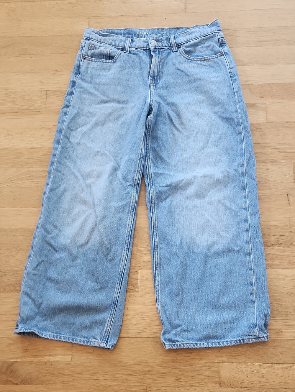 Baggy Wide-Leg Jeans